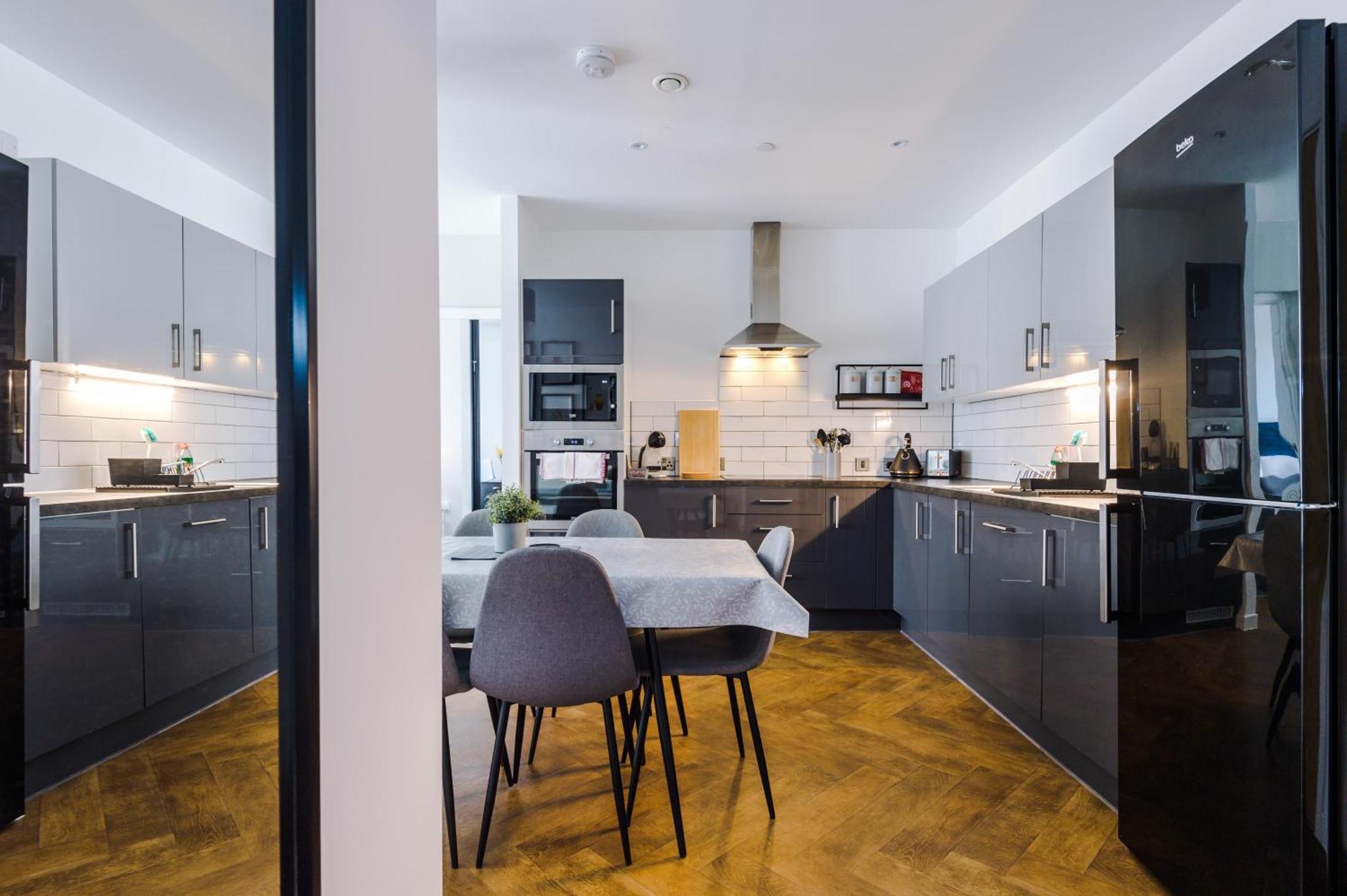 Hilltop Serviced Apartments - Ancoats Manchester Extérieur photo